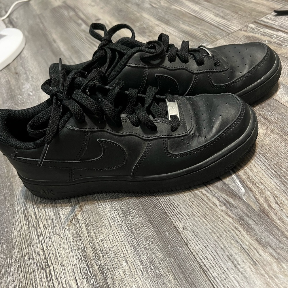 Black Nike Air Force Ones